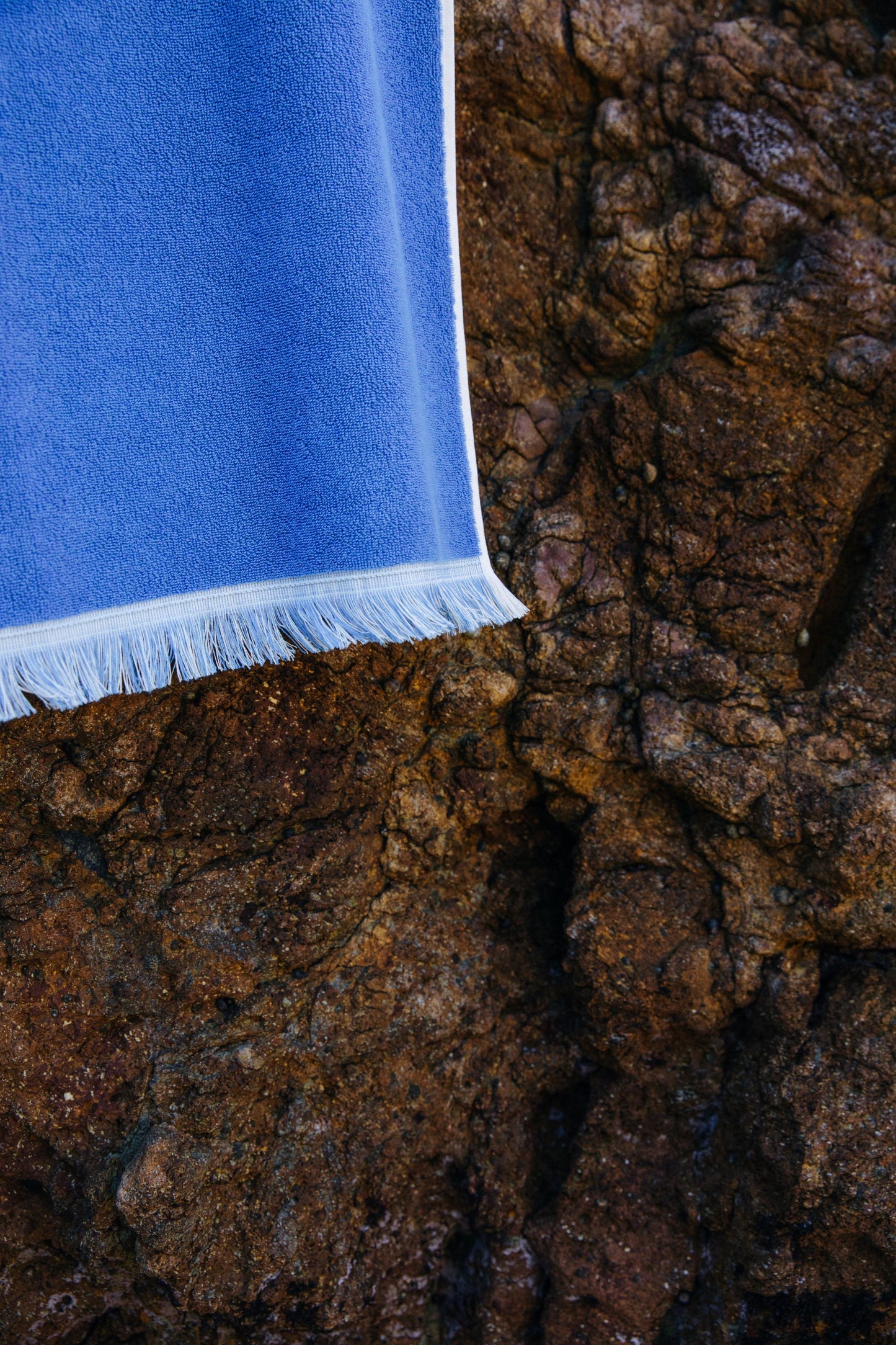 Detailed photo of the fringe border of the Beach Board